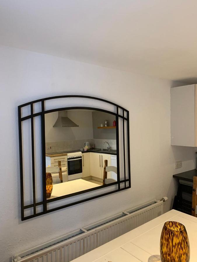 Hill House - Mews Town House, In A Quiet Private Close, In The City Centre Of Inverness. Екстериор снимка